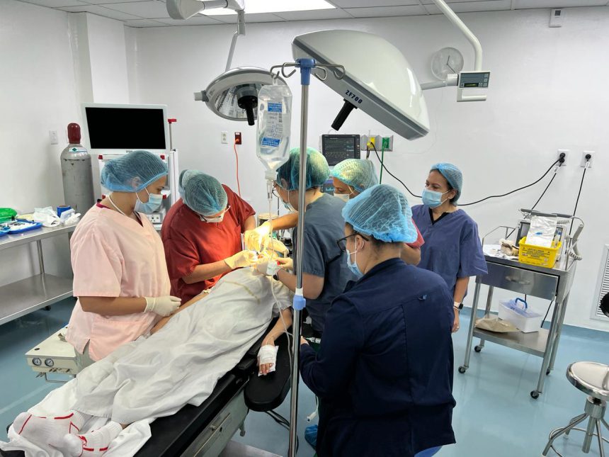 En este momento estás viendo Hospital Arturo Grullón realiza primer servicio de odontología pediátrica con anestesia general a favor de niño especial