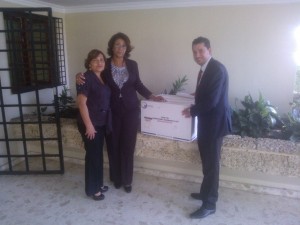 hospital estrella urena recibe donacion de lavamanos de cruz roja dominicana servicio regional de salud norcentral