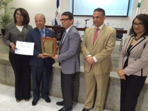 Premio a la calidad otorgado al Hospital Jose Maria Cabral y Baez por parte el Ministerio de Administración Publica (MAP)