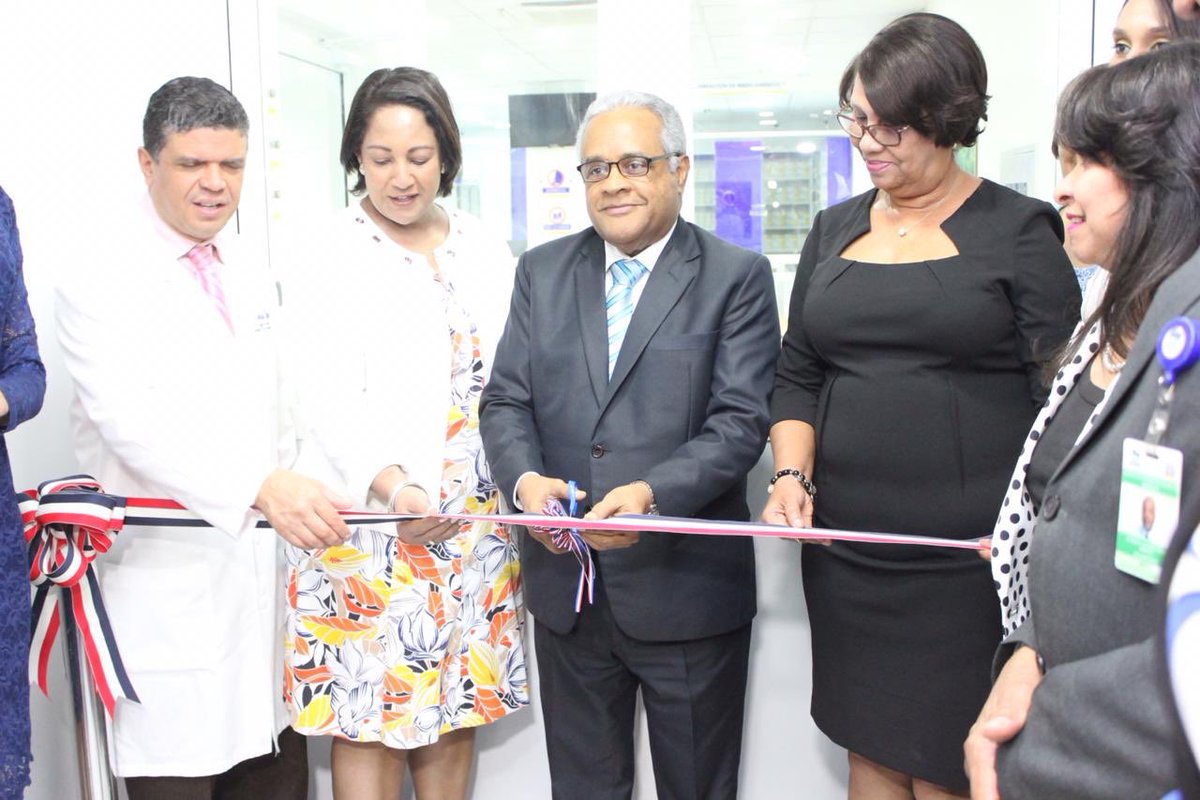 En este momento estás viendo Inauguran farmacia ambulatoria especializada medicamentos de alto costo en el hospital Cabral y Báez
