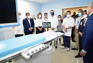 Lee más sobre el artículo Presidente Abinader deja en funcionamiento nuevas áreas en hospital Cabral y Báez