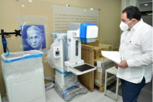 SNS entrega mamógrafo a hospital Cabral y Báez en Santiago