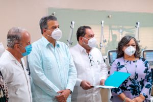 Lee más sobre el artículo SNS entrega 17.3 millones en equipos a dos hospitales de Santiago