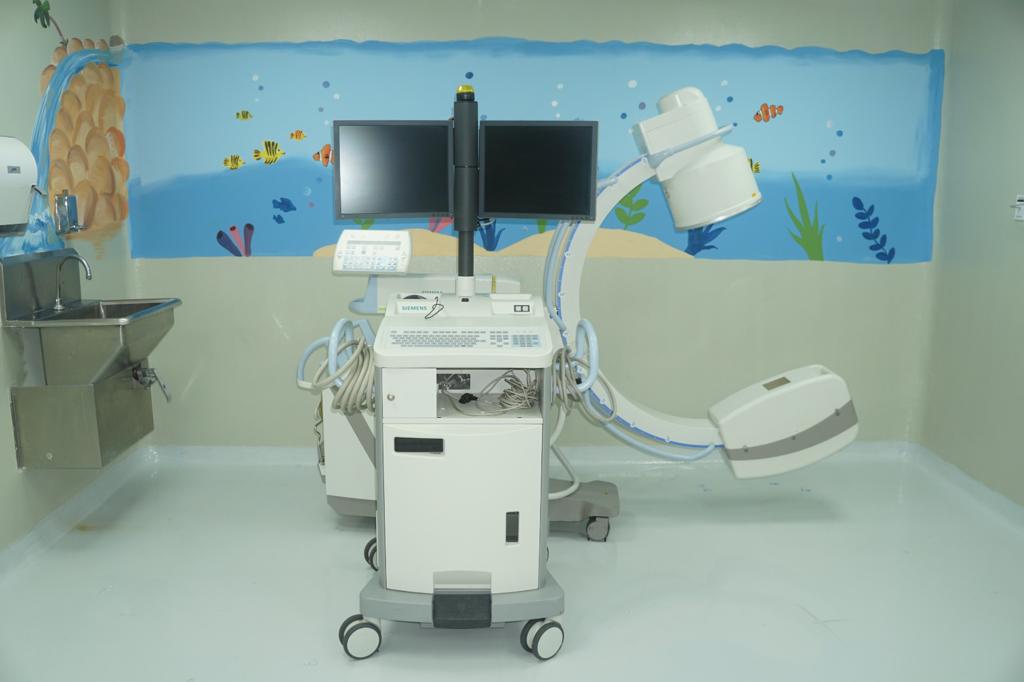 En este momento estás viendo Hospital Arturo Grullón recibe donación de equipo para diversos procedimientos