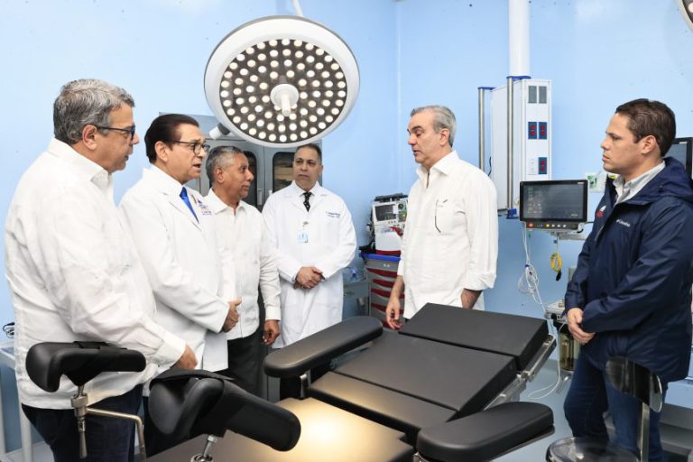 Lee más sobre el artículo Presidente Abinader inaugura moderno Hospital Municipal San José de las Matas