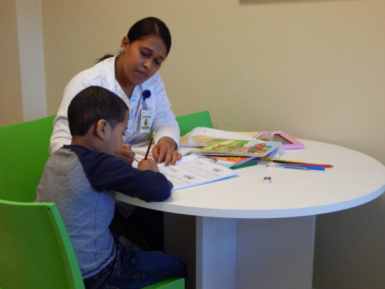 Lee más sobre el artículo Pediatras de la Red Pública ofrecen más de 354 mil consultas en primer semestre 2025